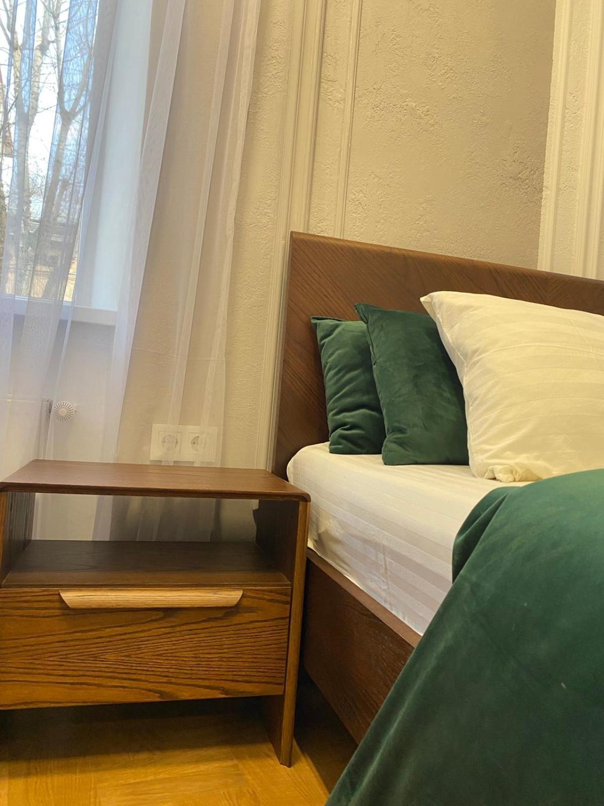 Favorit Apartments 2 Кім Безкоштовна Парковка Центр З Балконом Не Далеко Від Ж Д Вокзалу Звітні Документи Leópolis Exterior foto